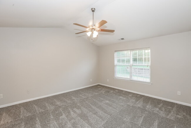 Building Photo - 5207 Hildreth Court