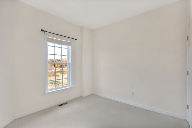 Building Photo - 1232 Old Trail Dr