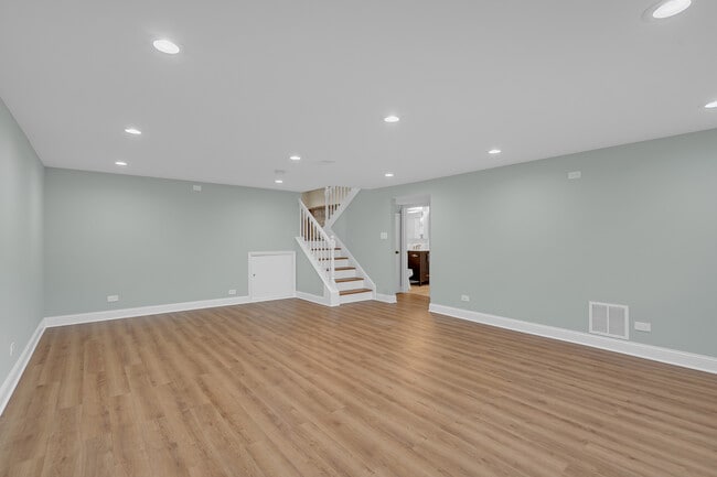 Building Photo - 9314 Menard Ave