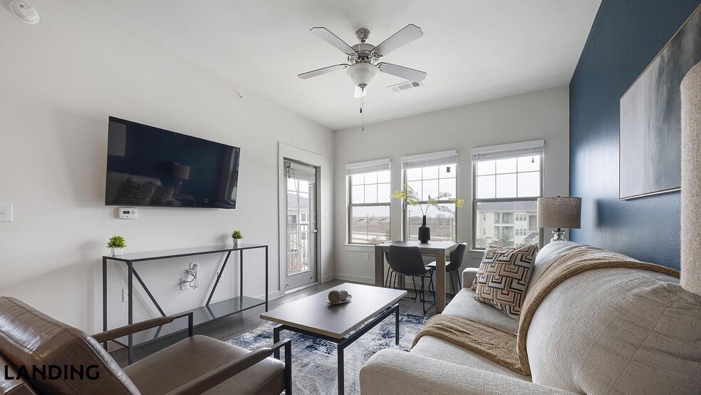 Building Photo - 2115 Windsor Blvd