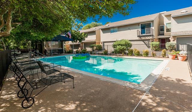 Building Photo - 7450 Holly Hill Dr