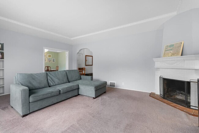 Building Photo - 145-147-147 Stanyan St