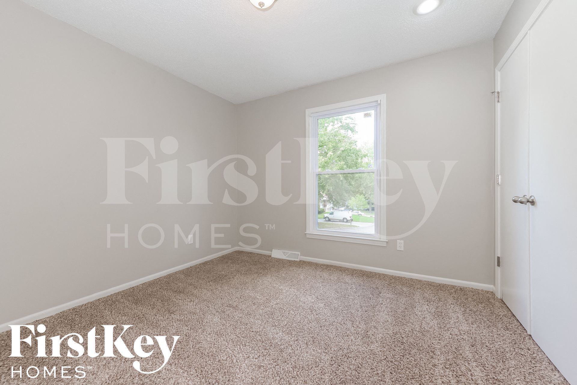 Building Photo - 1333 SW 21st St