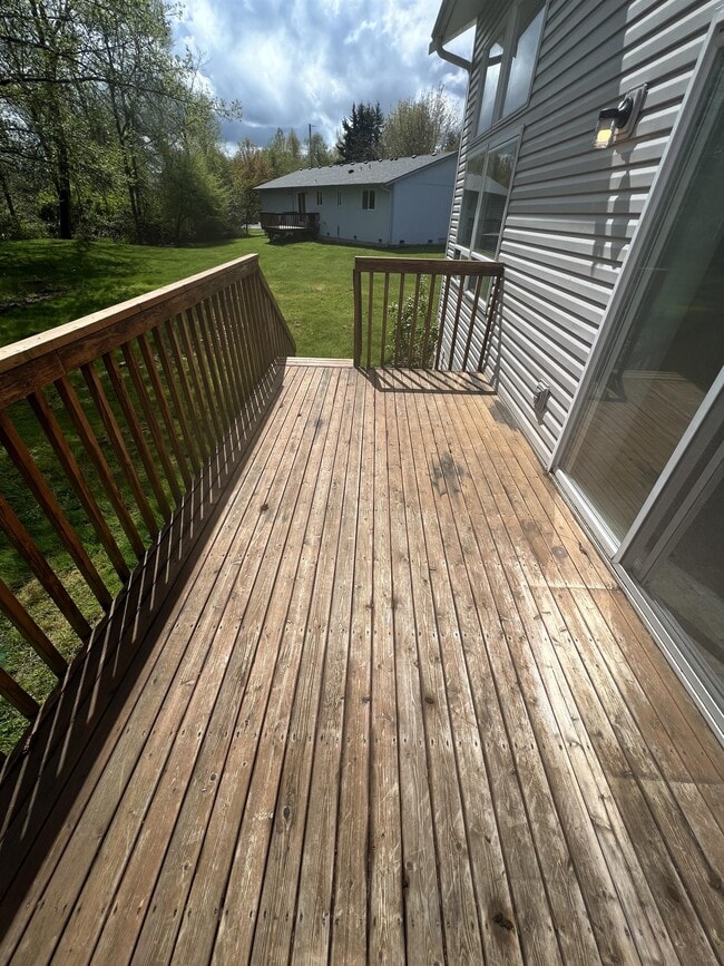 Building Photo - 3709 87th Ave NE