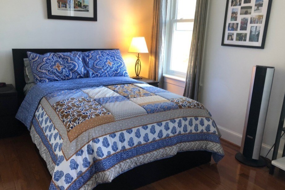 Building Photo - 703 13th St NE