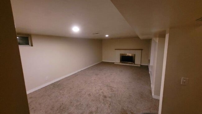 Building Photo - 187 W 1400 N