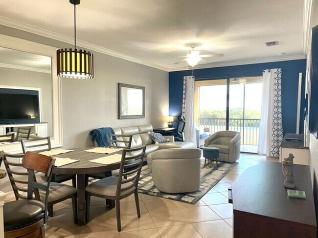 Building Photo - 2026  WINTER RENTAL !! FURNISHED 2/2/ RIVE...