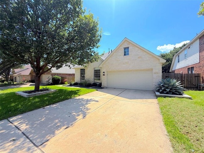 Building Photo - 14936 Thatcher Dr