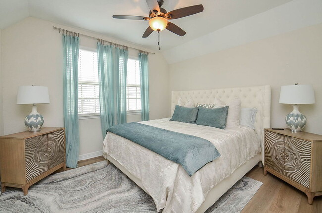 Building Photo - 18214 Lake Eagle Dr