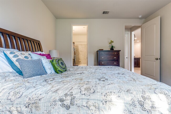 Building Photo - 2407 Evening Star Dr