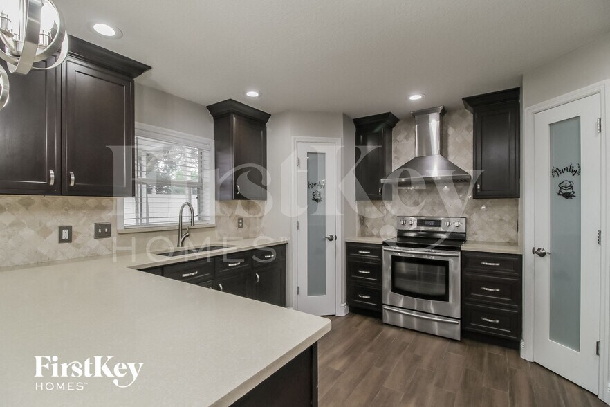 Building Photo - 2982 Bonkirk Dr