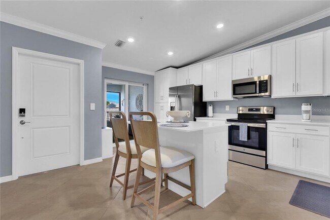 Building Photo - 14271 Heritage Landing Blvd