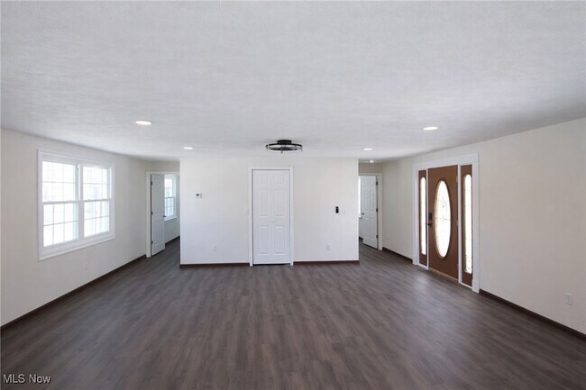 Building Photo - 7349 Tippecanoe Rd