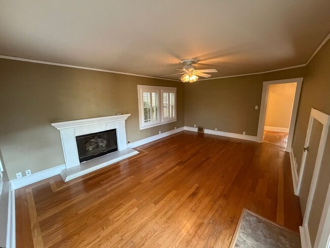 Building Photo - East Sacramento Home | 3 bedroom / 2 bathroom |1 bedroom 1 bath ADU | Available Now!