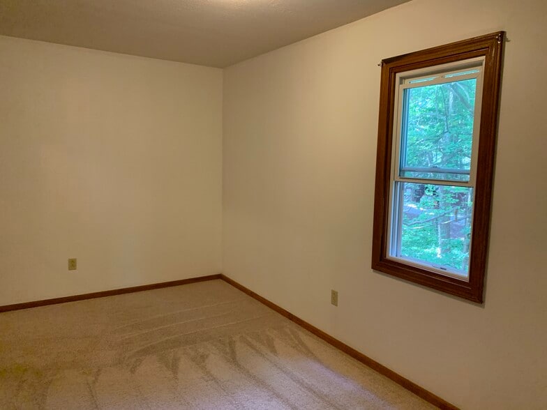 Building Photo - 5211 Portage St NW