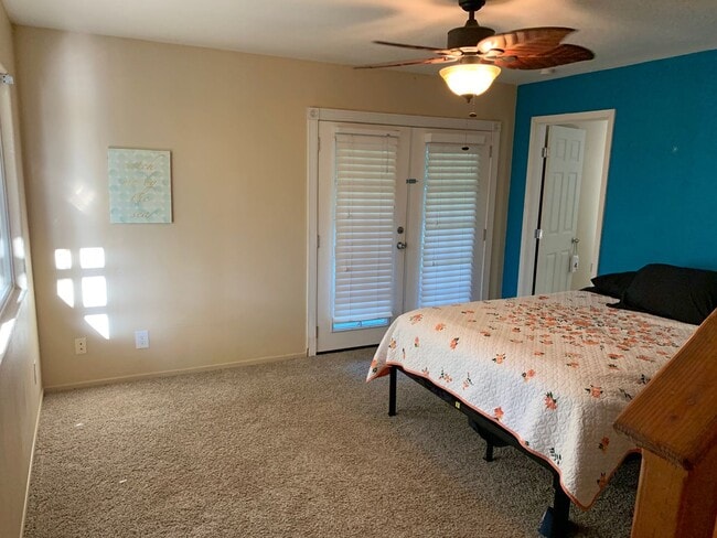 Building Photo - Beautiful Oceanfront 1 Bedroom Unit on Kaloli Point