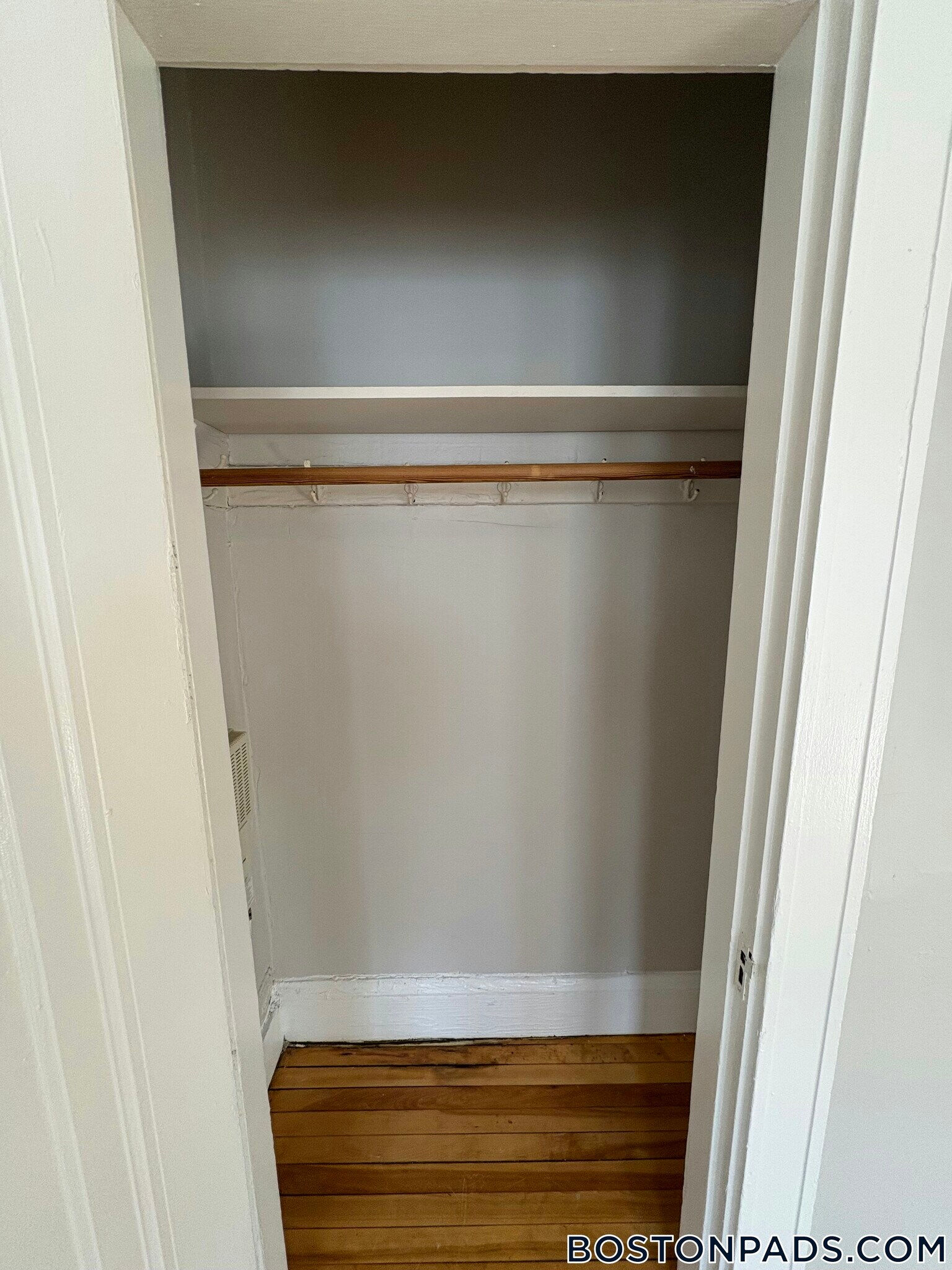 Building Photo - 2 Kingsley Terrace