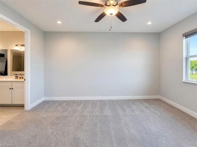 Building Photo - 2549 Seychelles Dr