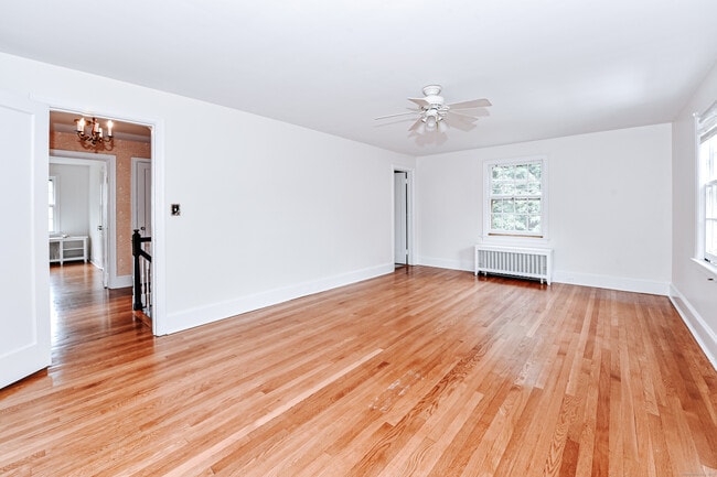 Building Photo - 61 Villa Ave