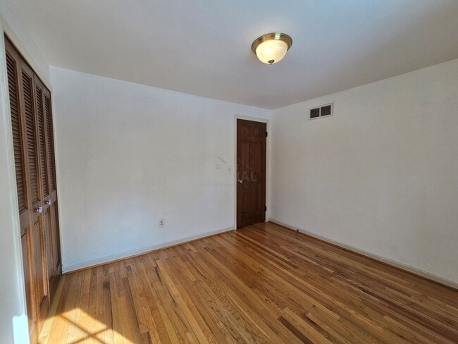 Building Photo - 33811 Hunters Pointe Rd