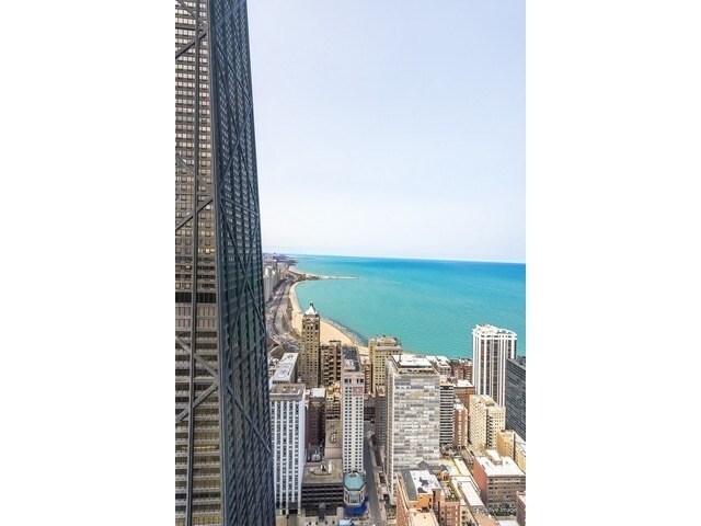 Building Photo - 180 E Pearson St