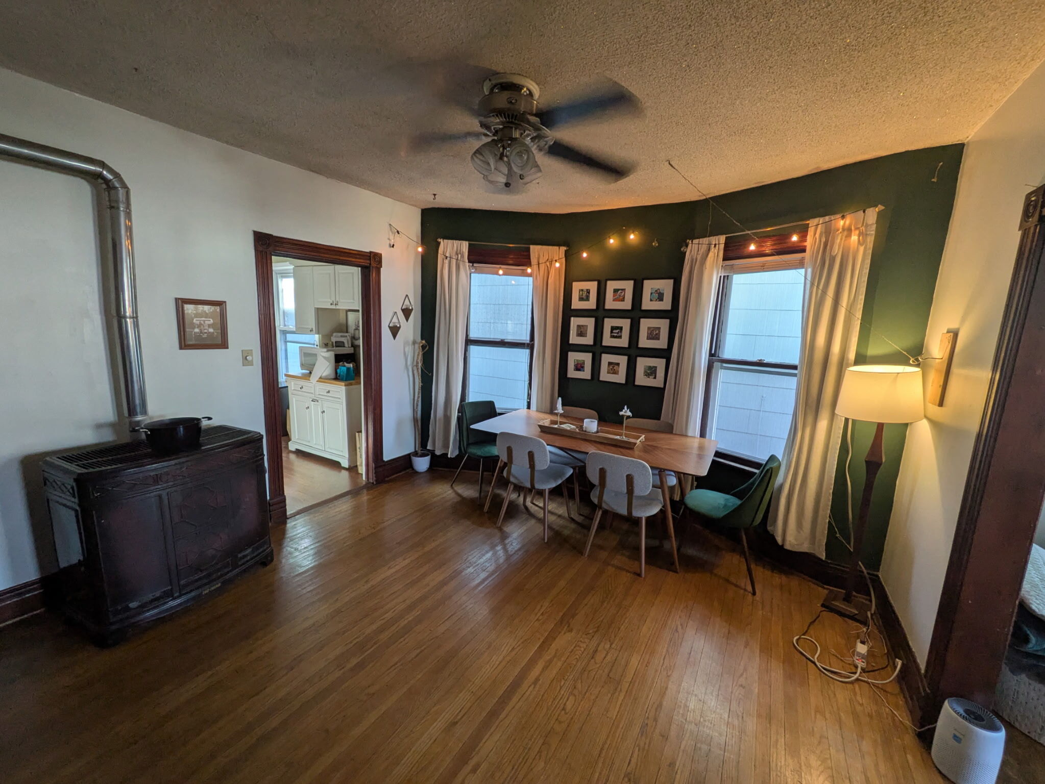 Dining Room - 427 Baynes St