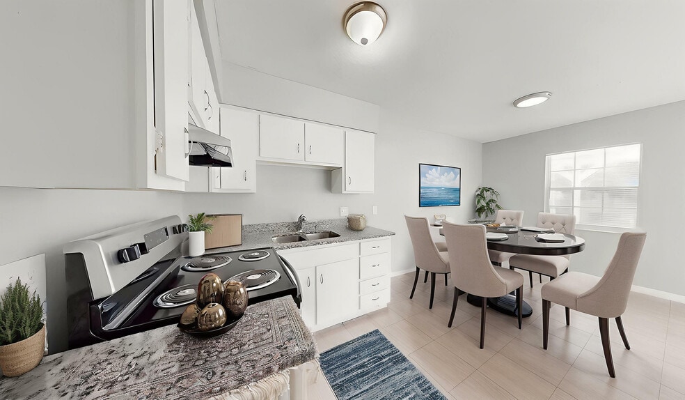 Primary Photo - Sunny Point Apartments