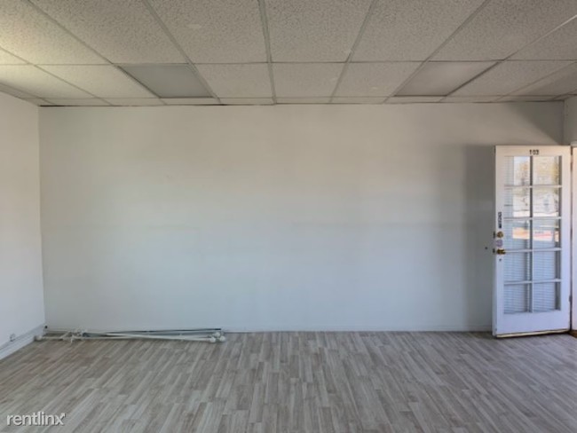 Building Photo - 1 br, 1 bath Apartment - 23706 Crenshaw Blvd