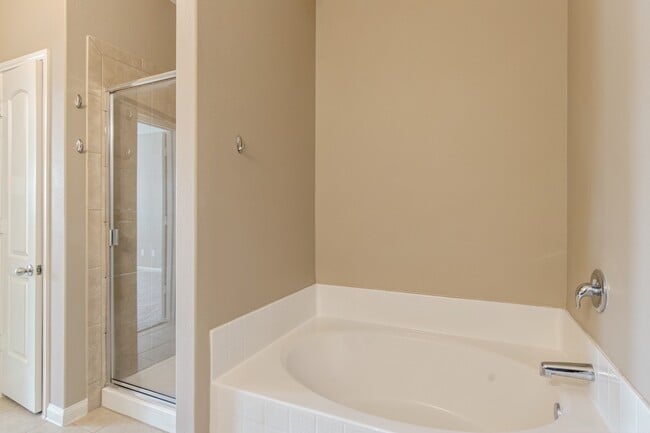 Building Photo - 20506 Freedom River Dr