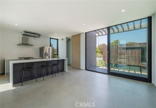 Building Photo - 762 Rosecrans Ave