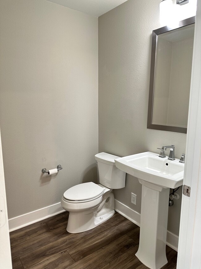 Building Photo - Cessna Lane