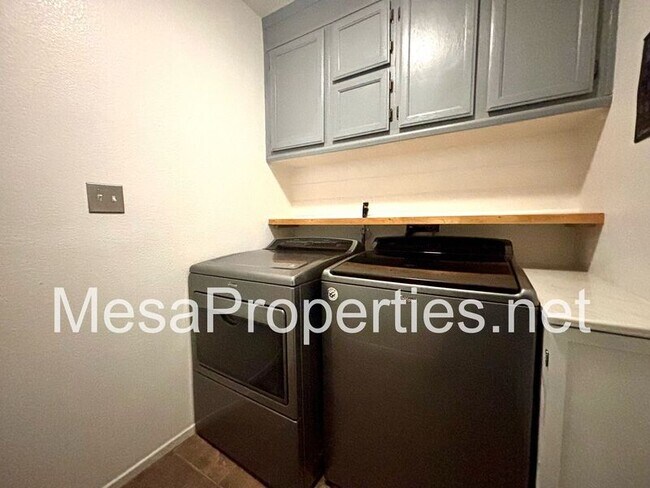 Building Photo - 13142 Kootenay Way