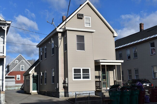 Building Photo - 118 Aiken Ave