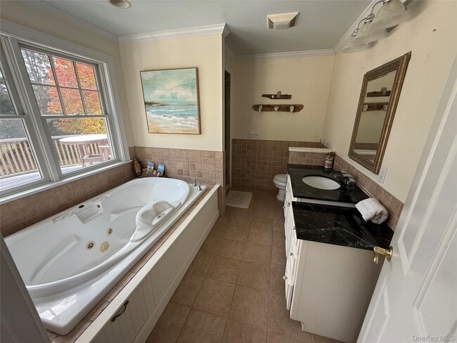 Building Photo - 2465 Fairway Dr