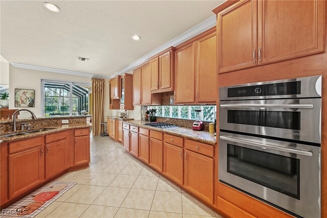 Building Photo - 8847 Largo Mar Dr