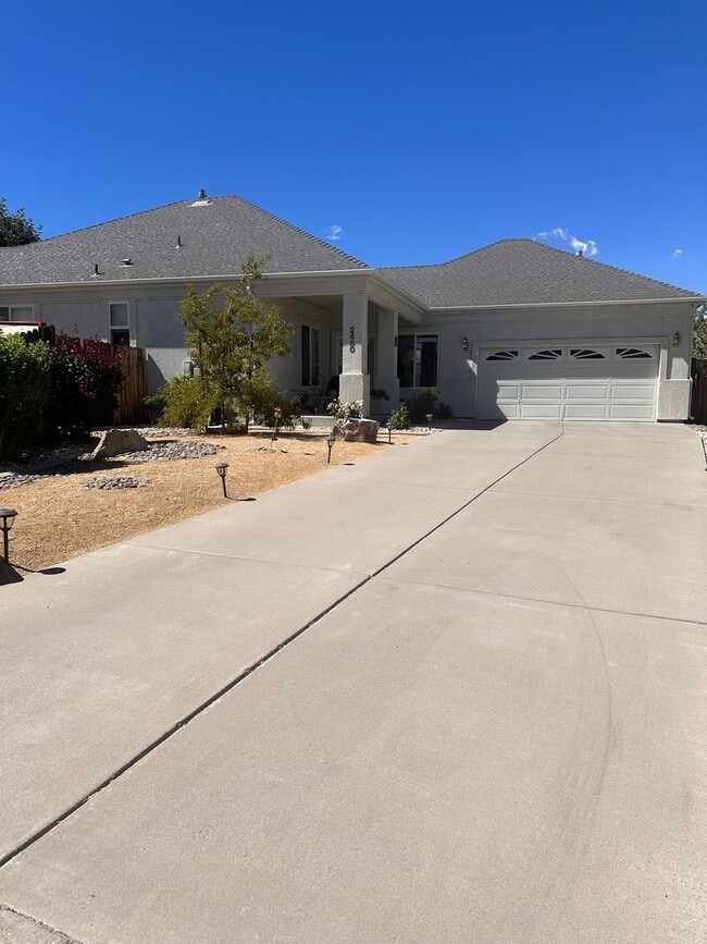 Primary Photo - Beautiful Golf Course Home Located on a Cul de Sac