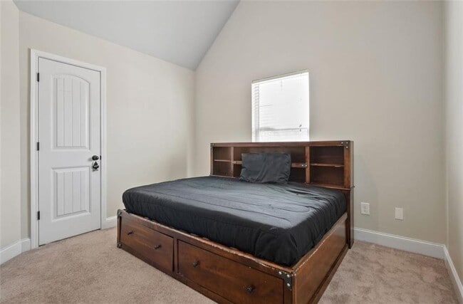 Building Photo - 3105 Duke Dr