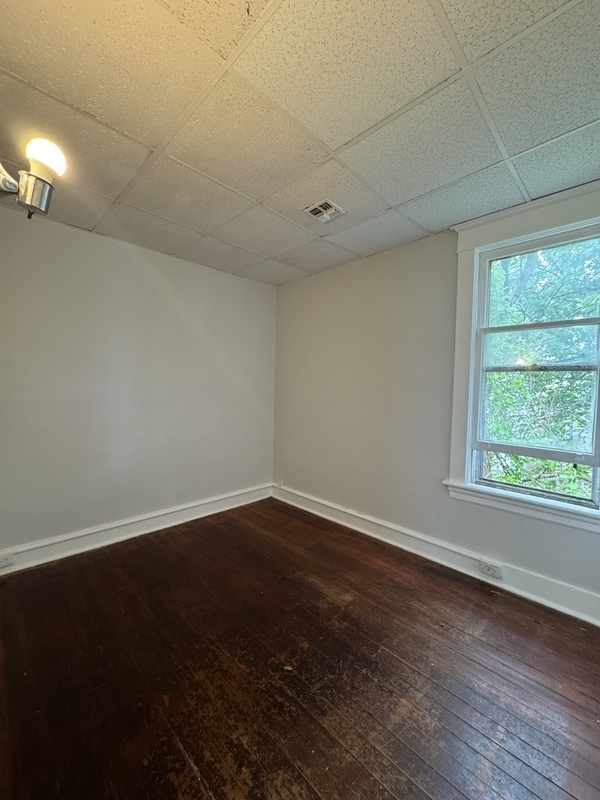 Building Photo - 184 N Lake Ave