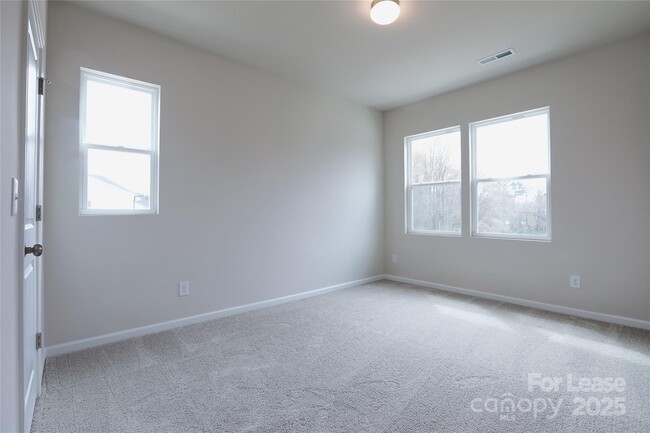 Building Photo - 526 Myrick Aly