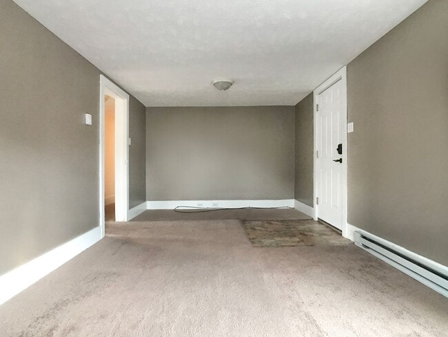 Building Photo - 255-259 Rear Main Street