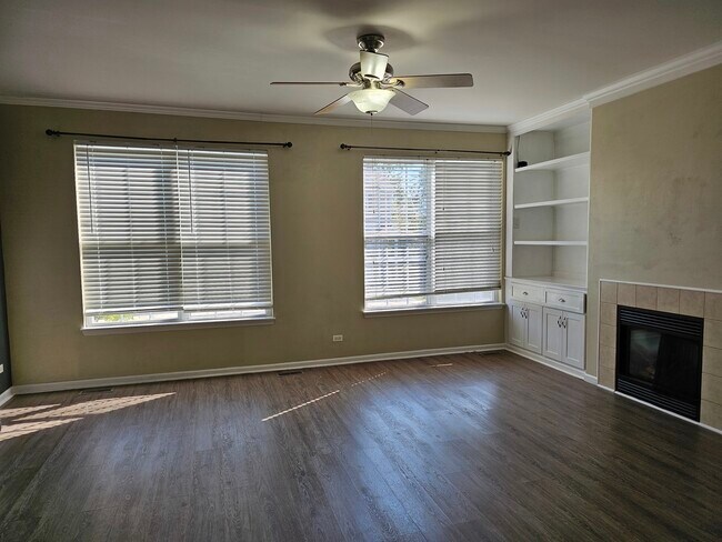 Building Photo - 2305 Hudson Cir