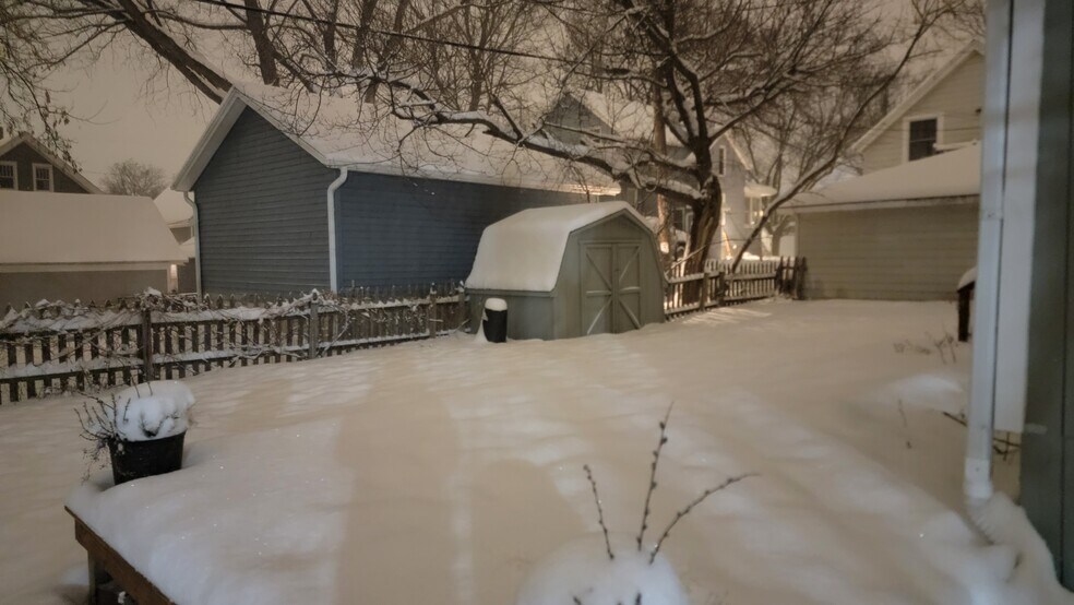 Fully fenced in back yard - 1313 N 67th St