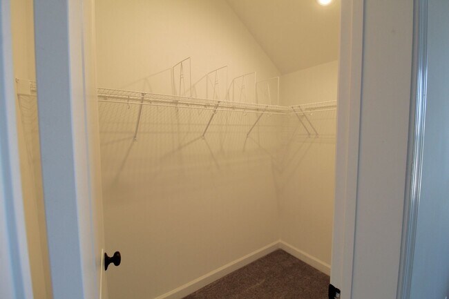 Building Photo - 3398 Monterey Dr