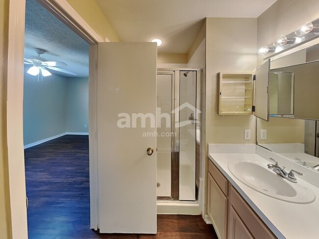 Building Photo - 12519 Dawn Vista Dr