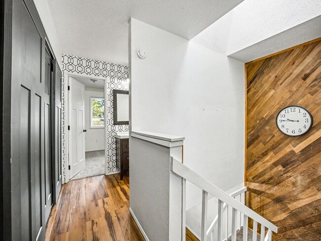 Building Photo - Spacious 2-Story Condo in a Quiet, Well-Located Community!