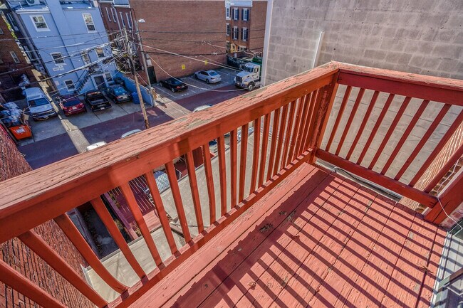 Building Photo - 2633 Adams Mill Rd NW