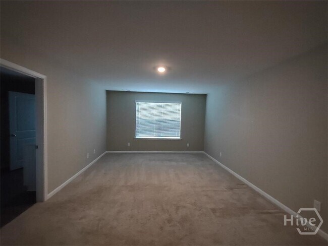 Building Photo - 378 Hogan Dr