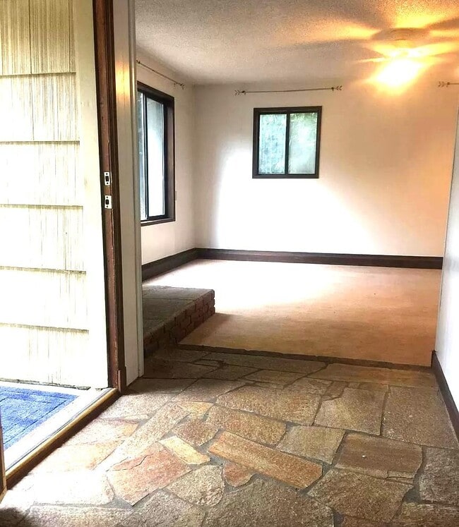 Building Photo - 2 bedroom in Seattle WA 98125