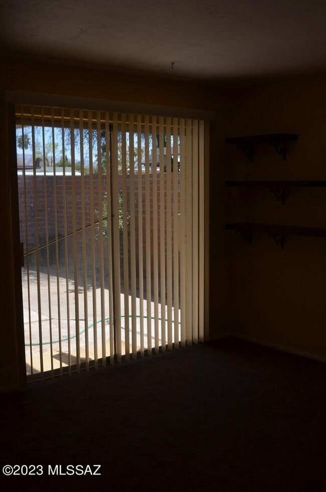 Building Photo - 961 Vía Terrado