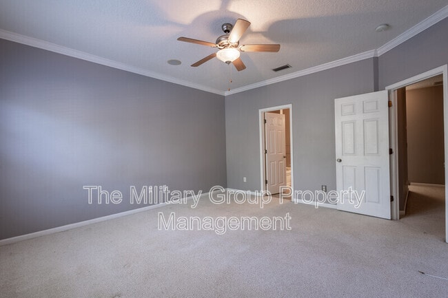Building Photo - 9777 Summer Grove Way W